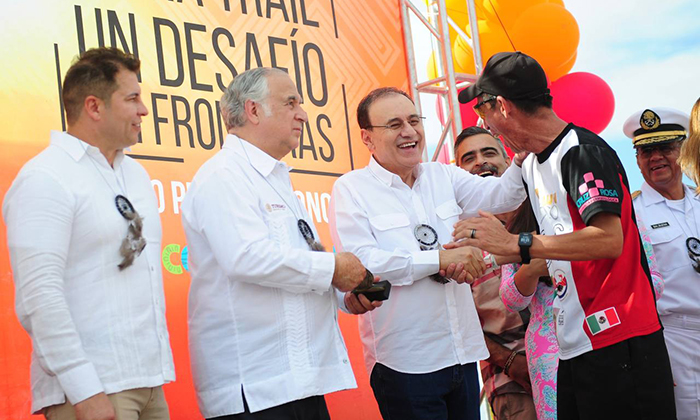 Destaca gobernador Alfonso Durazo beneficios de la Gran Carrera del Desierto