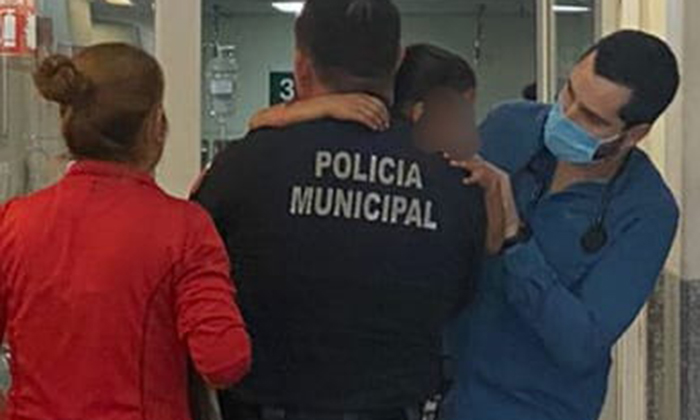 Auxilian a niña que se tragó un clavo