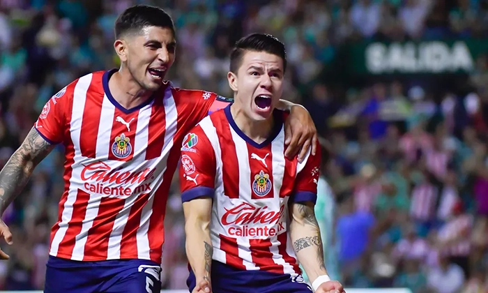 Chivas saca las garras ante León y depende de sí mismo para calificar directo