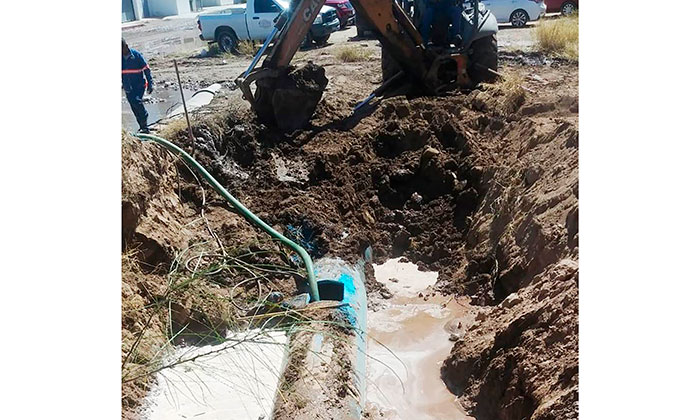 Quedan sin agua 30 colonias en la ciudad por fuga en tanque estacionario