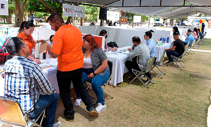 Aprovechan la Feria Hermosillo Crece con Empleo cientos de hermosillenses