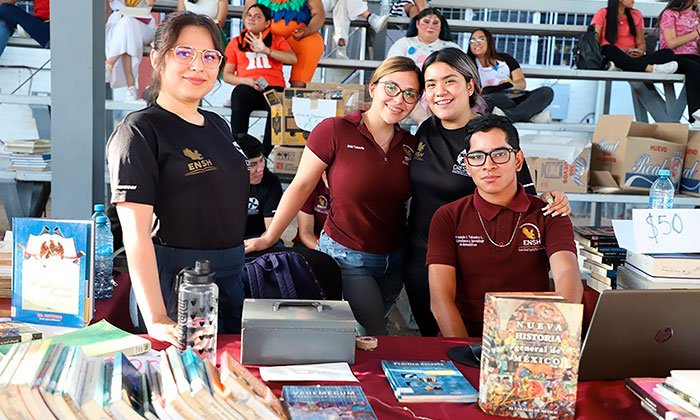 Realiza Creson festival para celebrar y promover la lectura y escritura.