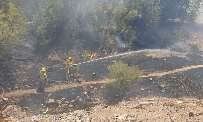 Se incendia predio en Guaymas Norte