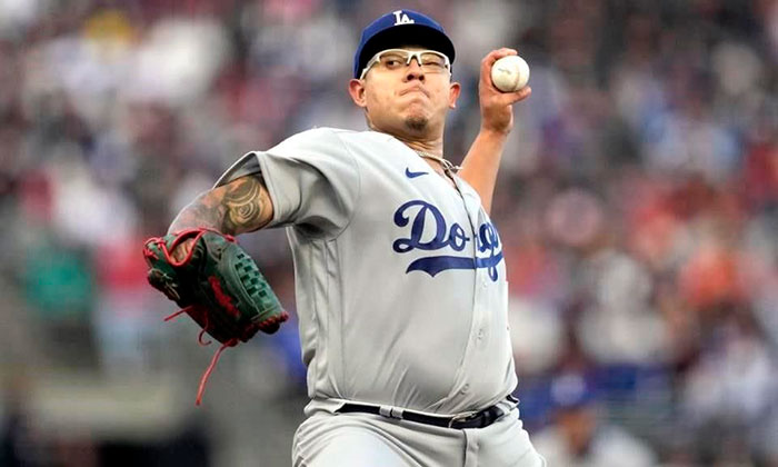 Julio Urías se agencia tercer triunfo; Vencen Dodgers a Gigantes