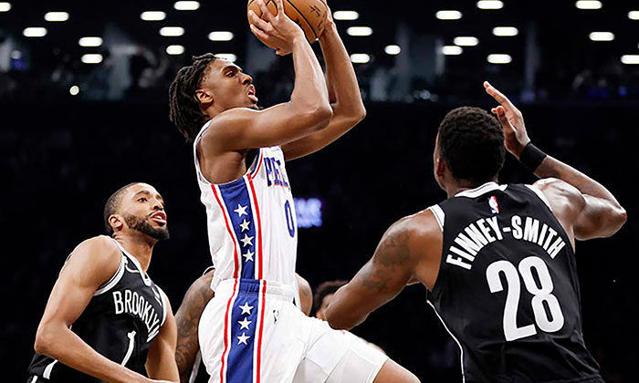 Sixers dejan a Nets al borde de la eliminación en playoffs