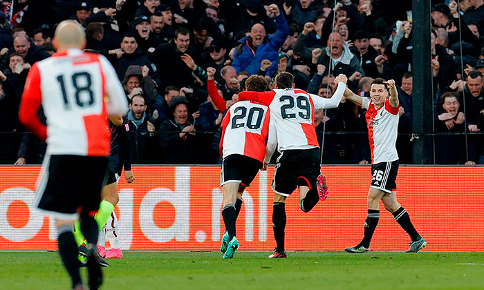 Continúan Santiago Giménez y Feyenoord en plan grande en Europa League