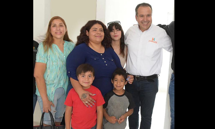 Entrega alcalde viviendas recuperadas a benefició a tres familias
