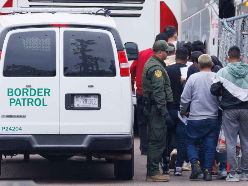 Muere niña migrante bajo custodia de Patrulla Fronteirza de EU