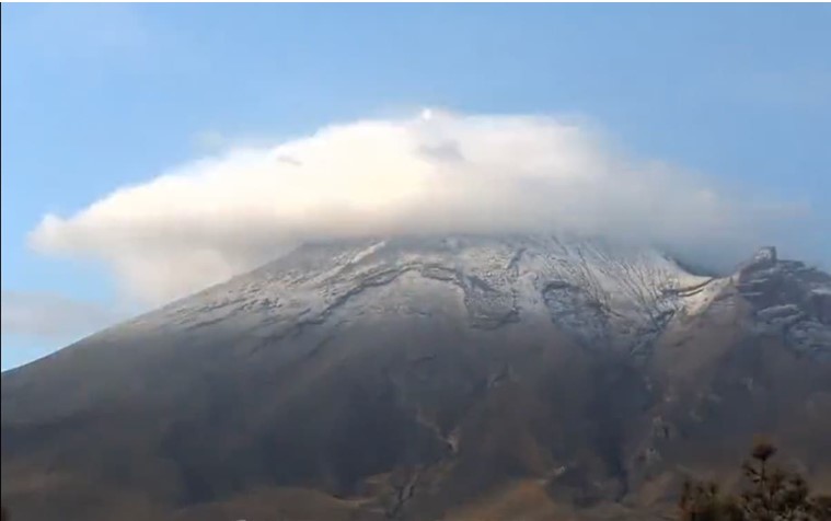 Se calma Popocatépetl y caída de ceniza, pero sigue Semáforo Amarillo