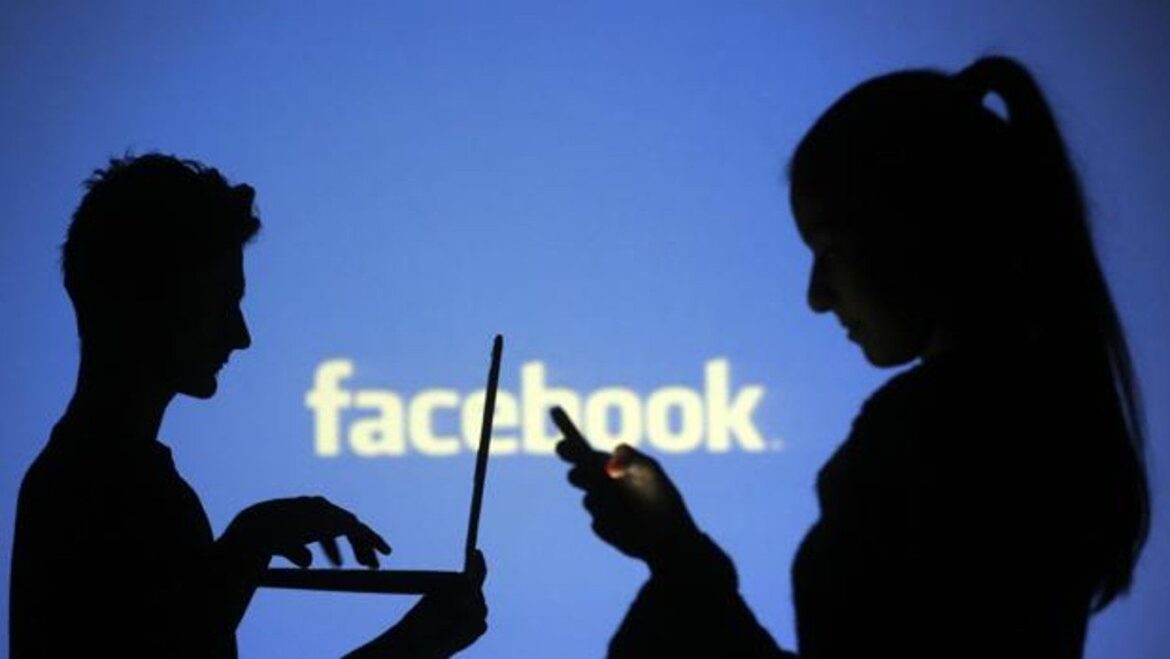 Facebook envía, “por error” solicitudes de amistad a los perfiles que visitas