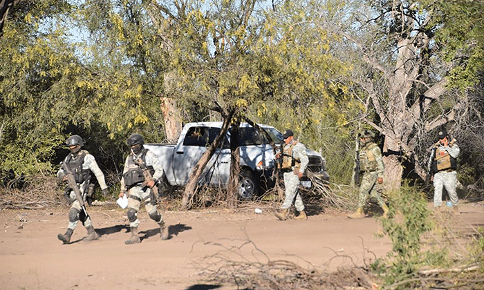 Abaten policías a cinco presuntos delincuentes en San Ignacio Río Muerto