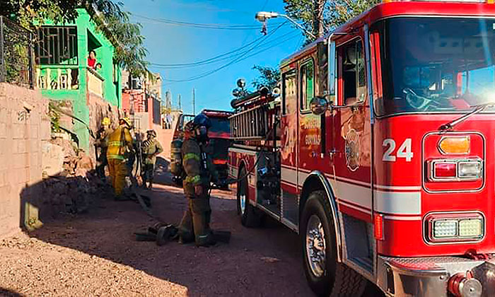 Se incendia casa de madera