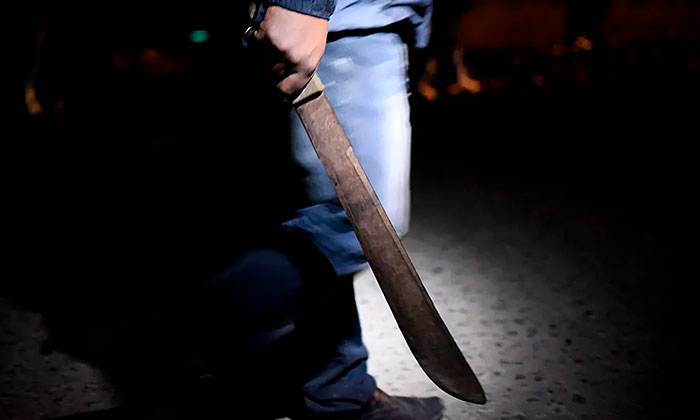 Amenaza con machete a su sobrina en San Pedro El Saucito