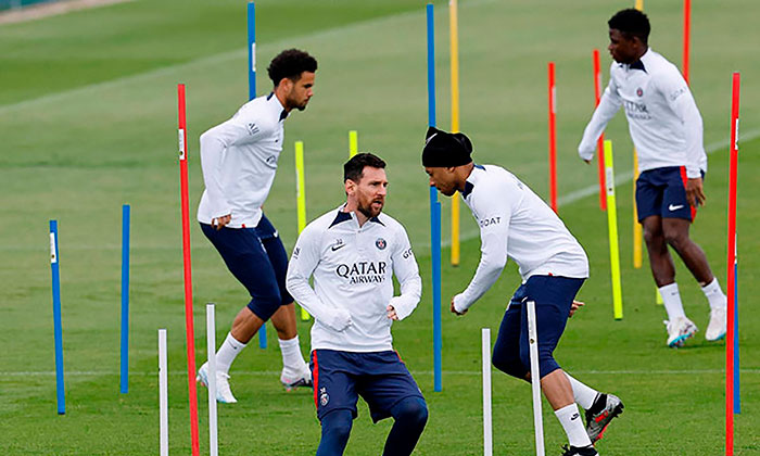 Messi recupera la titularidad tras castigo del PSG