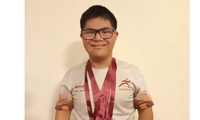Alumno del Cecytes gana cuatro medallas en paranatación en los Juegos Deportivos Nacionales