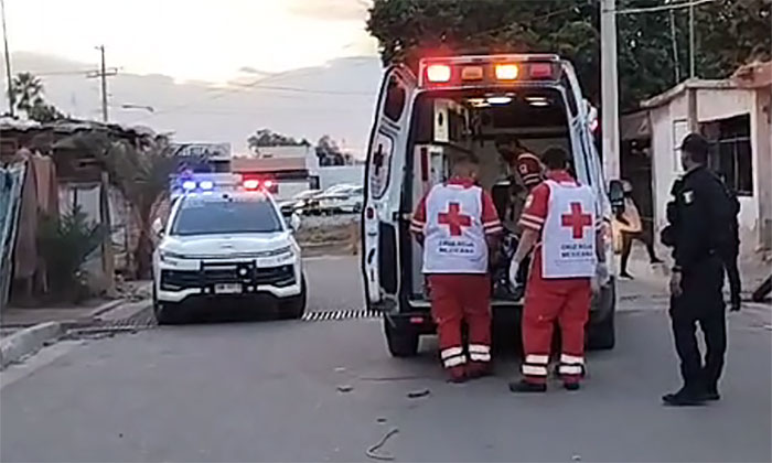 Lesionan con arma blanca a hombre en el fraccionamiento Pueblitos