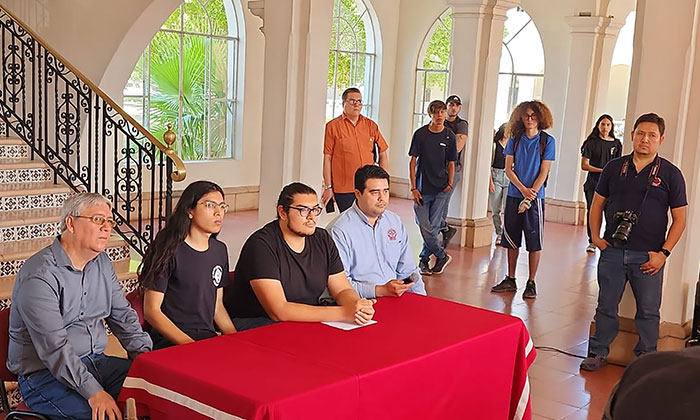 Piden apertura de más espacios en la Unison; Docentes y aspirantes