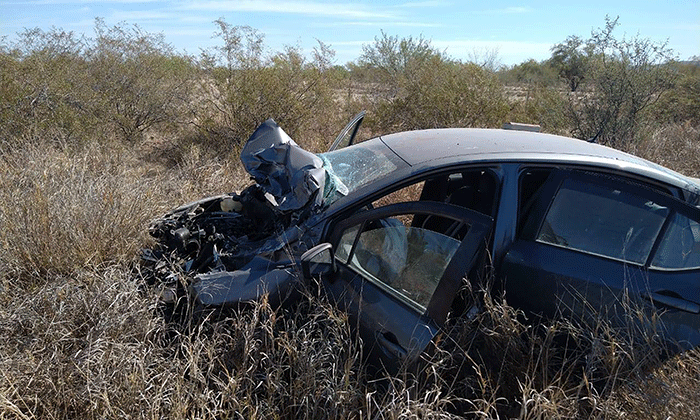 Deja salida de camino tres heridos en la Costa de Hermosillo