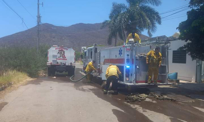 Acuden Bomberos a dos incendios forestales en distintos puntos de la ciudad