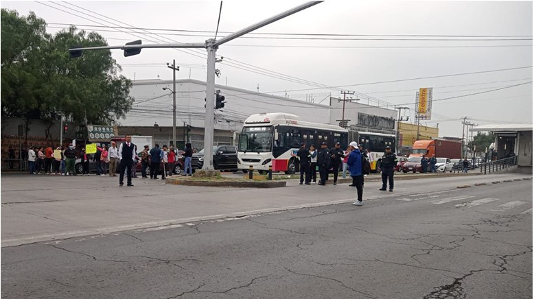 Bloquean la Vía Morelos en Ecatepec por falta de agua