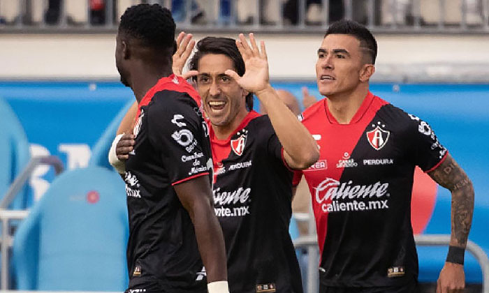 Atlas vence a Toronto por 1-0;