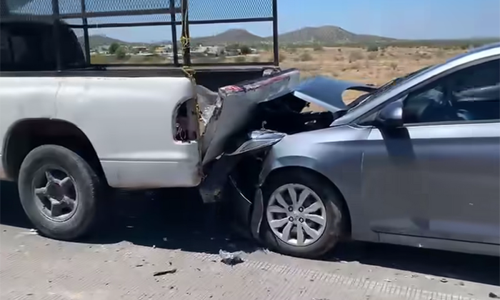 Protagonizan choque cuádruple en la salida a Guaymas