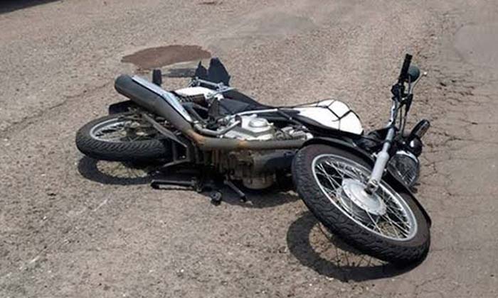 Se lesiona motociclista en accidente