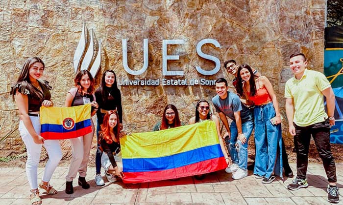 Arriban 15 estudiantes de intercambio a la UES procedentes de Colombia y Argentina