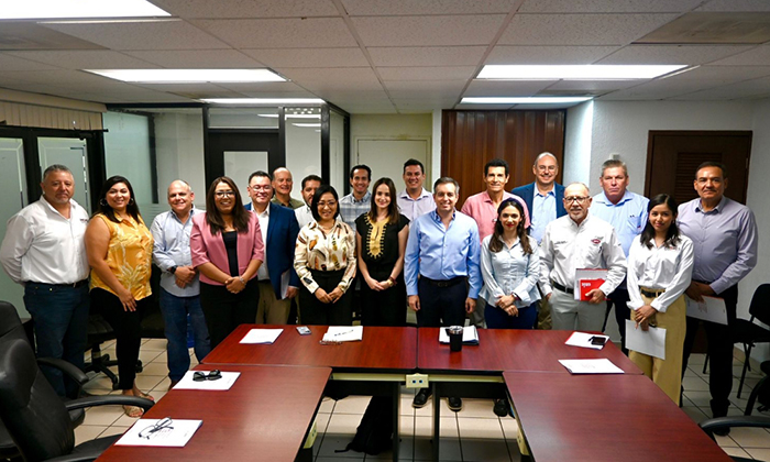 Expone Sidur el programa de certificación ambiental ante dirigentes empresariales