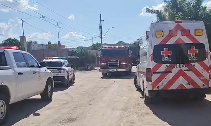 Sofocan incendio de vivienda en la colonia Altares