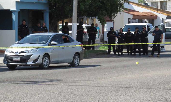 Acribillan a tres jóvenes en un automóvil en la colonia Bella Vista de Cajeme