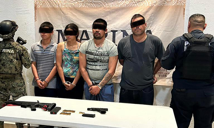 Detienen a cuatro personas con armas de fuego