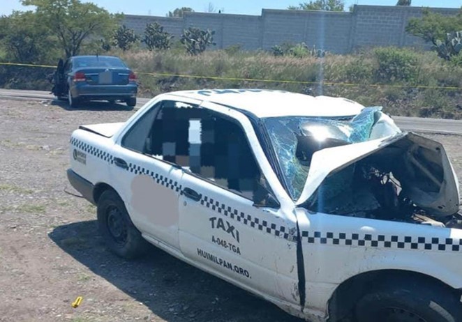 Padre e hija mueren tras choque contra un taxi en Querétaro