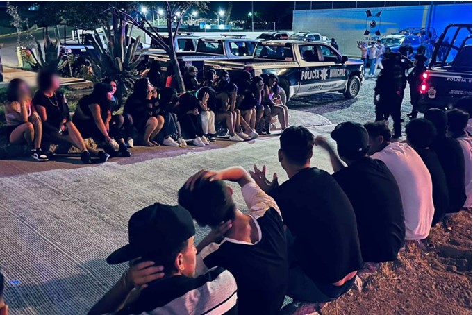 Policía de Ciudad Juárez aseguro a 119 adolescentes por una fiesta