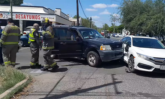 Intenta ahorcar a su mujer y quemarle el auto