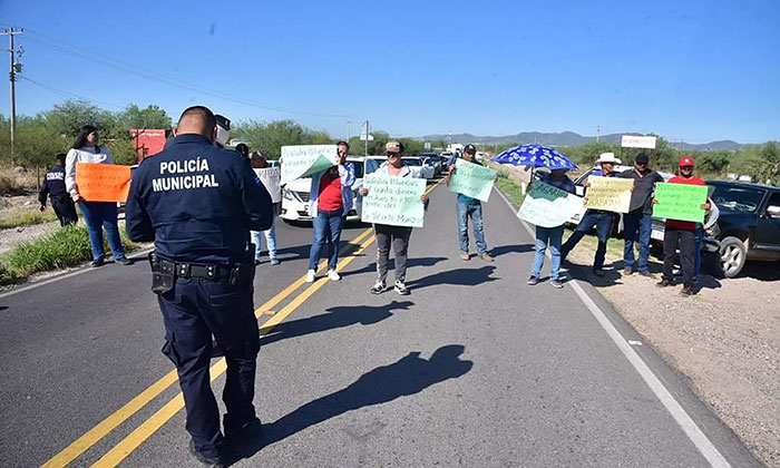 Se manifiestan vecinos de San Francisco de Batuc