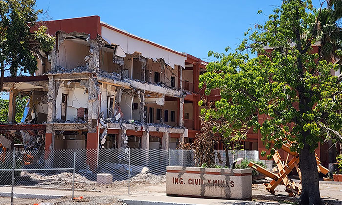 Derriban edificio de Ingeniería Civil en la Unison por fallas estructurales