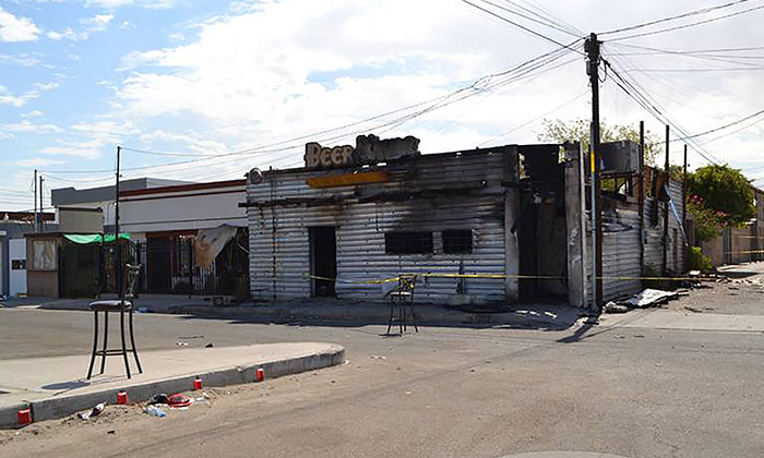 Aumentan a 12 las víctimas de incendio en bar; Muere una mujer