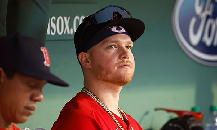 Reactiva Boston al mexicano Alex Verdugo tras “sentarlo” un juego