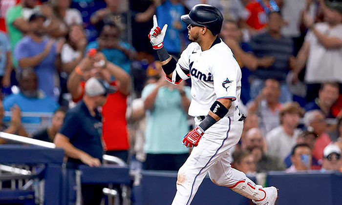 Miami vence a Astros a base de jonrones; No lo hacía desde 1998