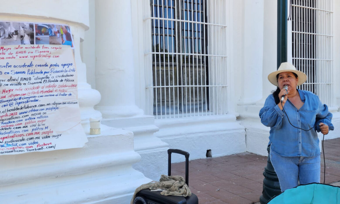 Maestros de Guaymas inician huelga de hambre frente a Palacio de Gobierno