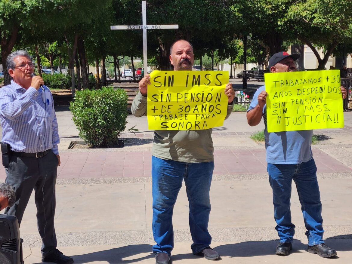 Trabajadores de la CEA de Guaymas exigen el pago de su liquidación y pensión