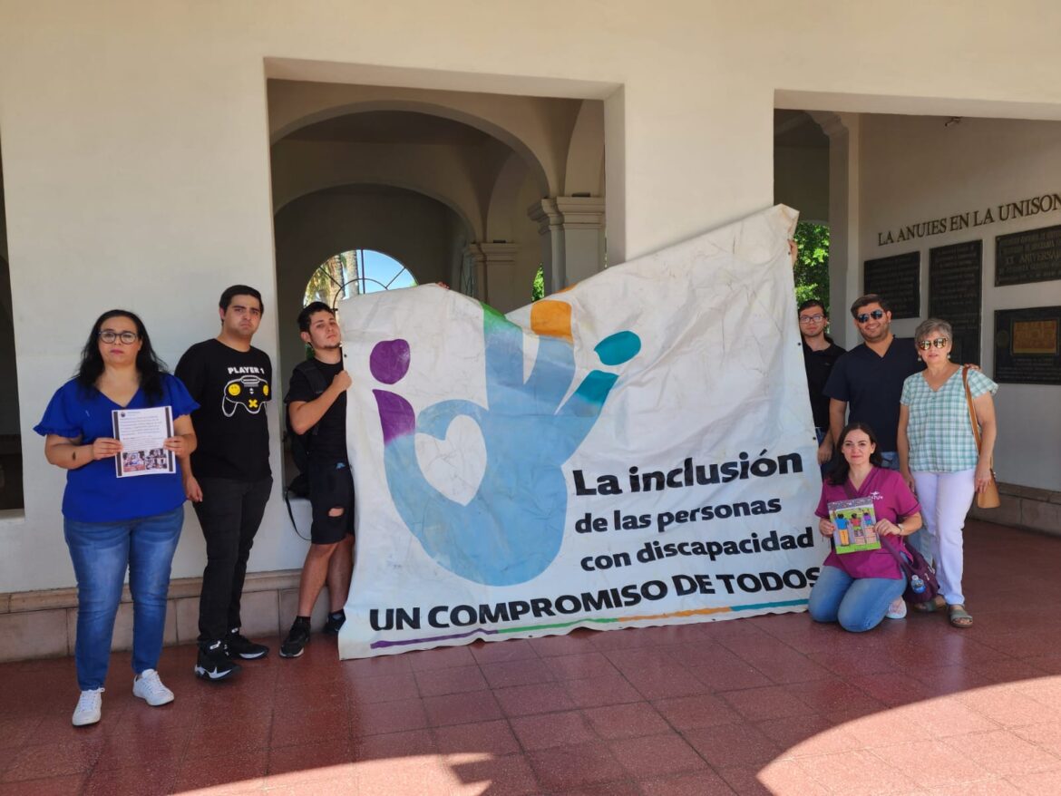 Denuncian alumnos con discapacidad discriminación en la Unison