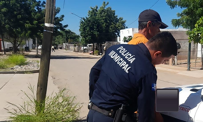 Sorprenden a ladrón de alcantarillas en colonia Los Arroyos