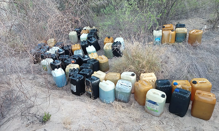 Detectan punto de venta clandestina de combustible en el libramiento de Hermosillo
