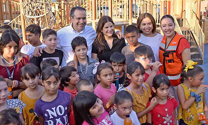 Inauguran Toño Astiazarán y Patty Ruibal ‘Barco Pirata’