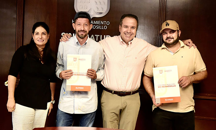 Entrega Antonio ‘Toño’ Astiazarán títulos de propiedad en la colonia El Ranchito