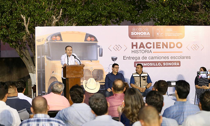 Entrega gobernador camiones escolares