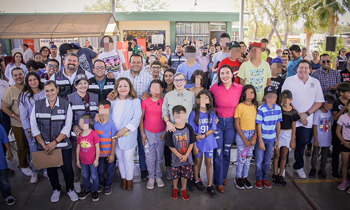 Llevan jornada de bienestar al Río Sonora; Personal de Sedesson