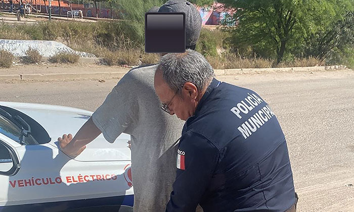 Allana domicilio y golpea a la propietaria en el fraccionamiento Tulipanes